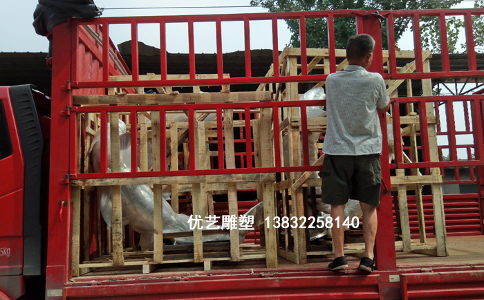 不銹鋼海豚雕塑