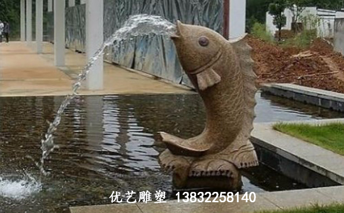 石雕魚噴泉