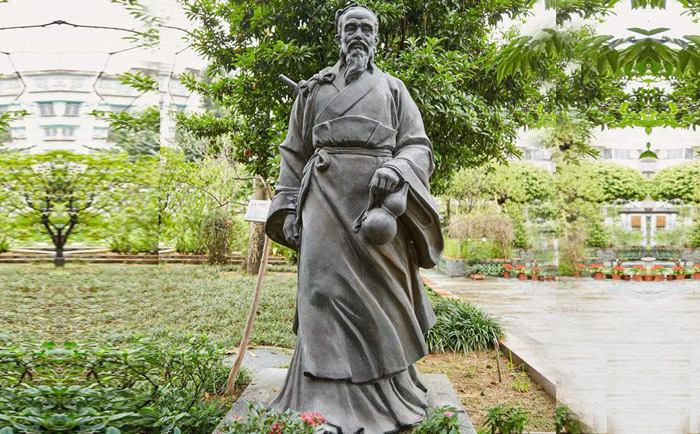 古代人物名醫(yī)銅華佗雕塑