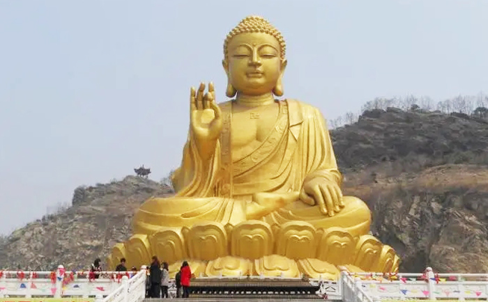 銅藥師佛雕像