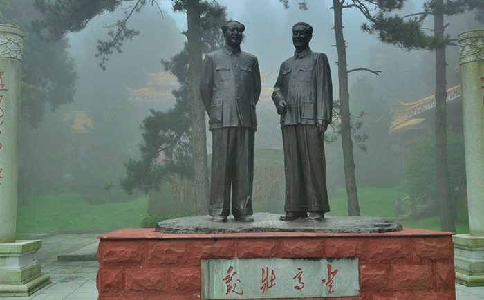 毛澤東雕像