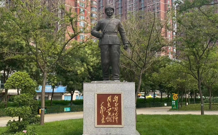 人物銅雕塑