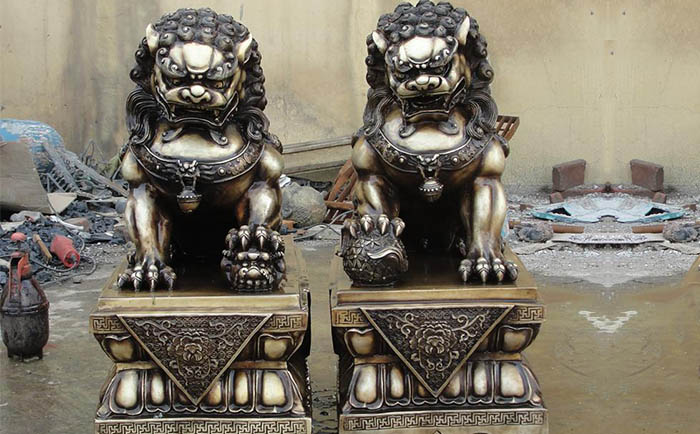 銅獅子雕塑
