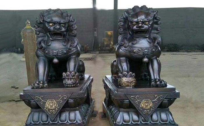 銅獅子雕塑