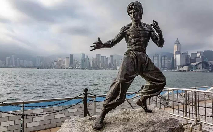 李小龍鑄銅雕塑