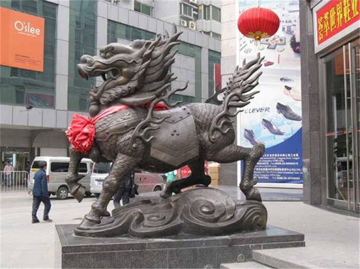 銅麒麟雕塑